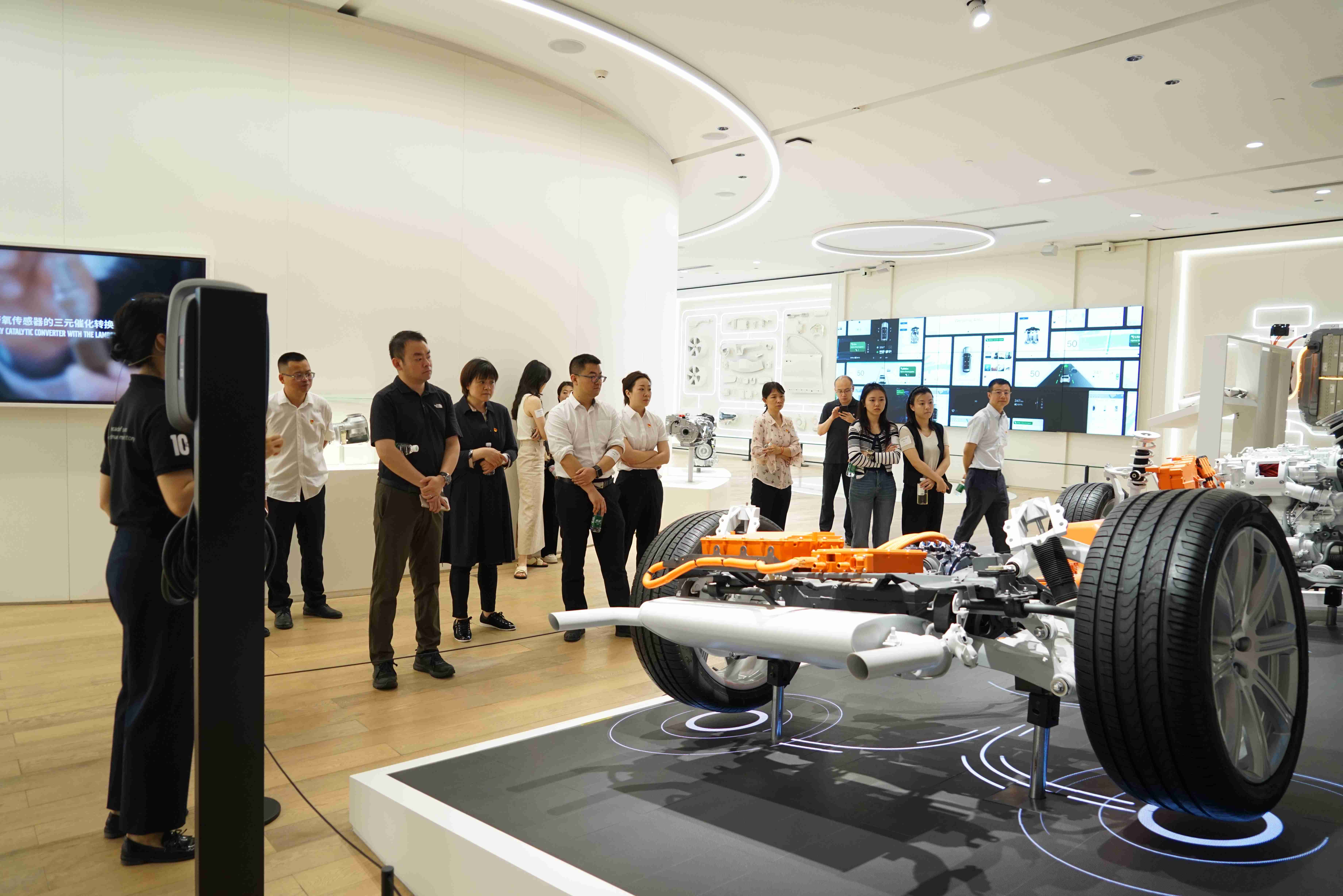 e167a3cca878f78172f337b3d59610c(1)